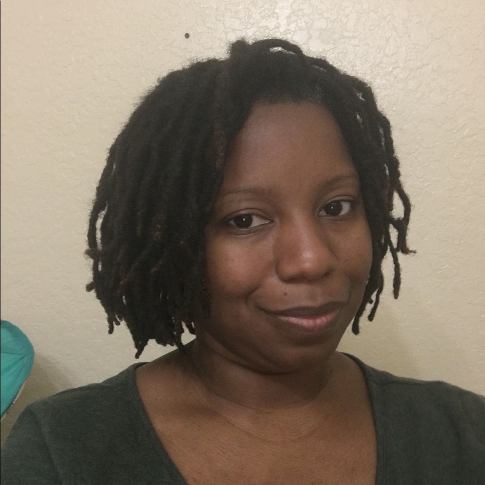 Meet your Posher, Andrea